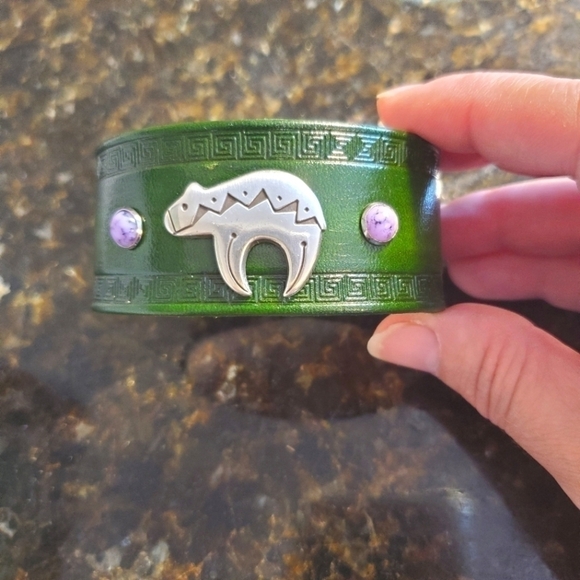 RoseTattoo Jewelry - 𝅺GREEN Leather Cuff Bracelet with metal cabochon